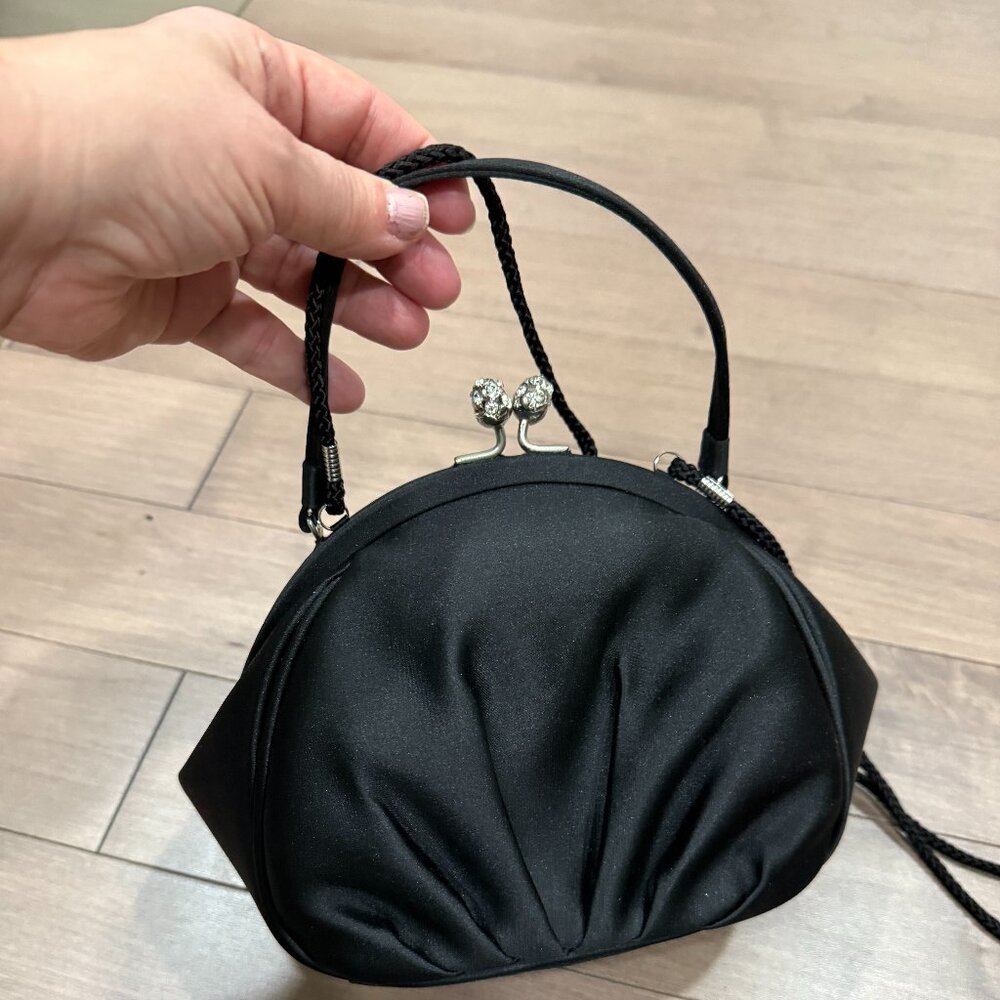 ☀️Preston & York Black Satin Handbag